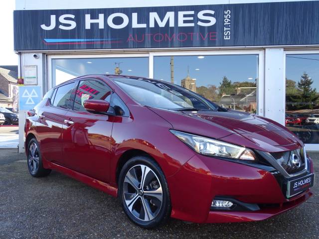 Nissan Leaf 0.0 110kW Tekna 40kWh 5dr Auto Hatchback Electric RED